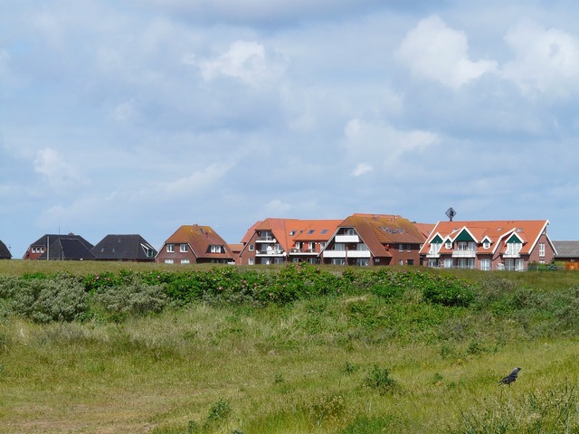 baltrum-north-sea-island-architecture-buildings-c4e9dd-640.jpg