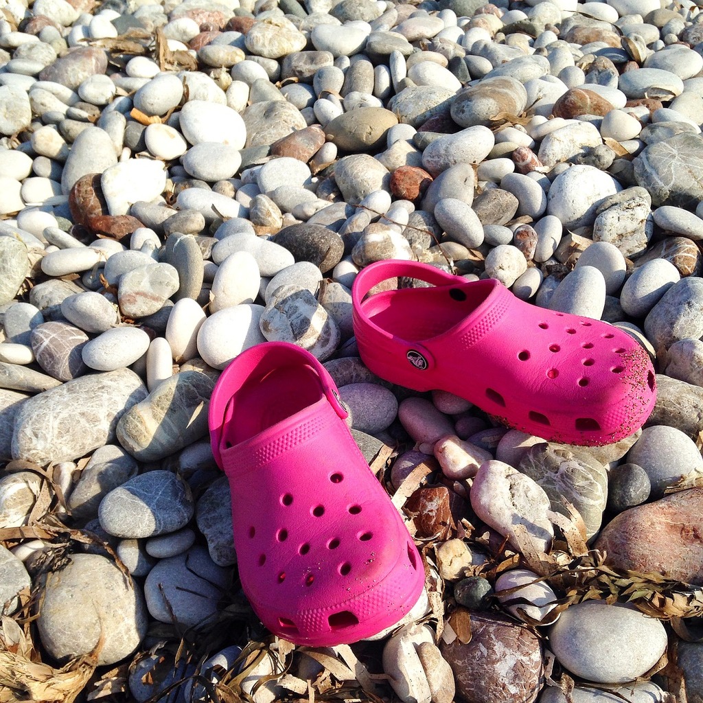 Pink crocs shops slippers