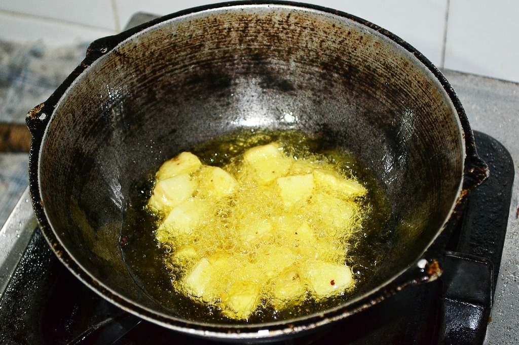 A pot of boiling water on a gas stove. Pan water kitchen. - PICRYL - Public  Domain Media Search Engine Public Domain Search