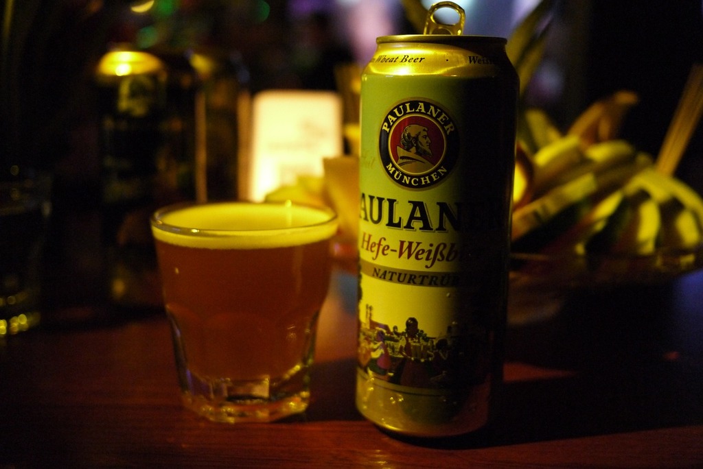 A close up of a glass of beer on a table. Beer peroni glass. - PICRYL -  Public Domain Media Search Engine Public Domain Image