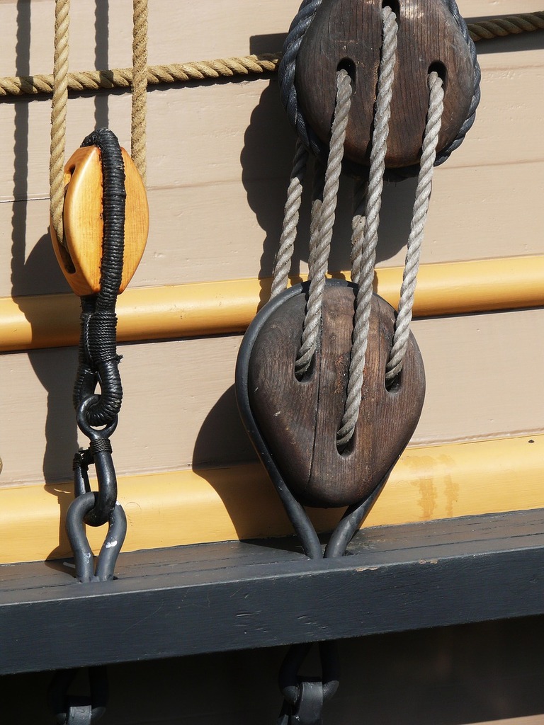 A close up of a pulley on a boat. Pulley pirate ship. - PICRYL - Public  Domain Media Search Engine Public Domain Search