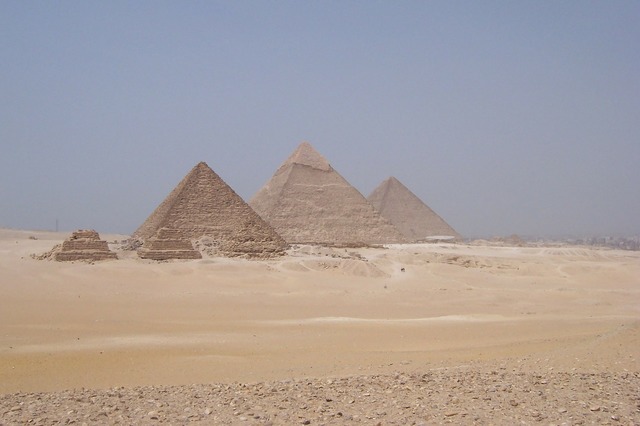 Pyramid desert egypt. A group of three pyramids in the desert - PICRYL ...