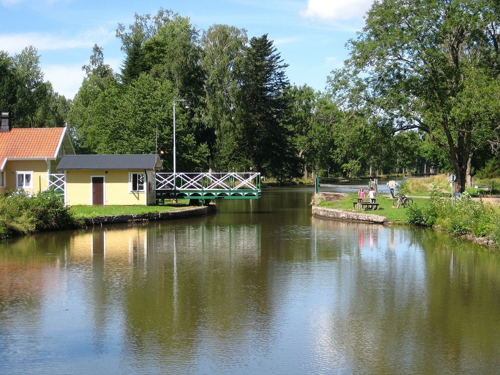 Шлюзов гёта – канала в Швеции. Картинки дома вода канал. Гота канал
