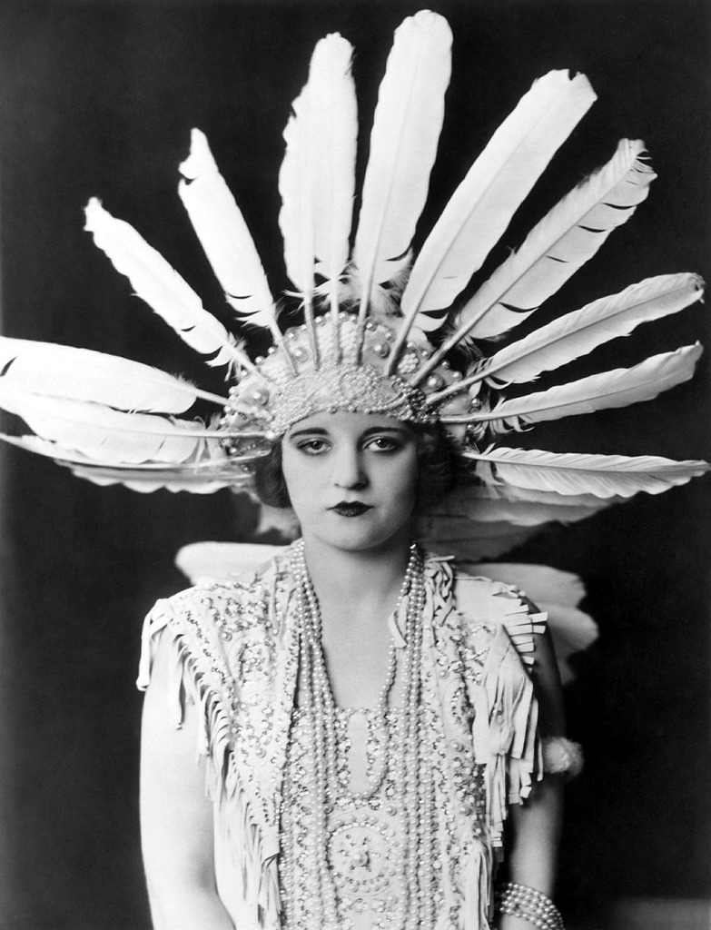 Model Poses For Portrait Vintage 1920s 8x10 Photography Reprint | eBay