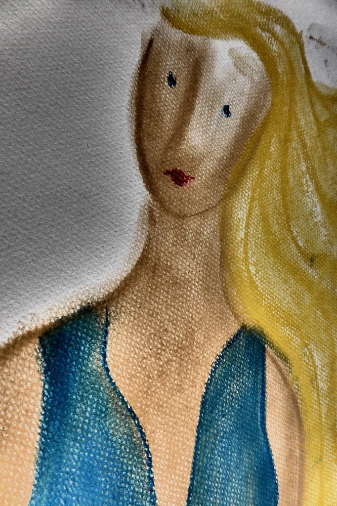 woman-with-blue-face-paint image - Free stock photo - Public Domain photo -  CC0 Images